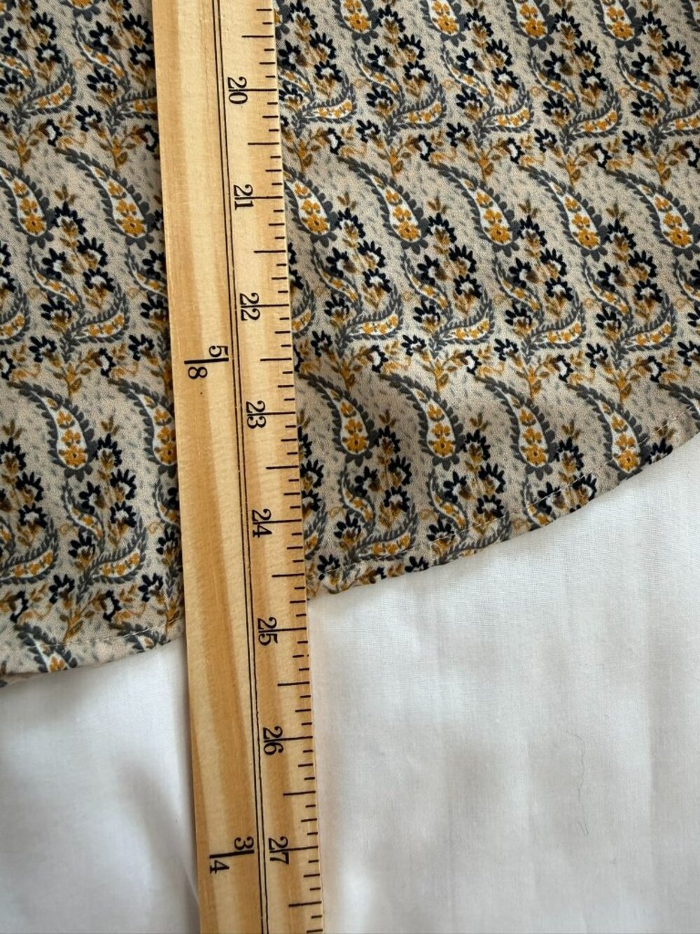 Banana Republic Paisley Tie Neck Long Sleeve Blouse Size M - Picture 9 of 10